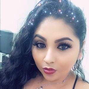 Meet your Posher, Alondra